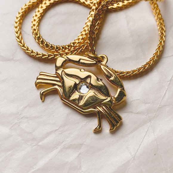 Anne Klein Gold Crab Rhinestone Jewel Cute Animal Box Chain Charm Necklace - Picture 5 of 10